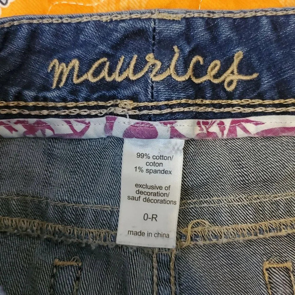 Maurices Womens Denim Jeans Light Wash Size 0 Regular low rise embroidery - Picture 8 of 9